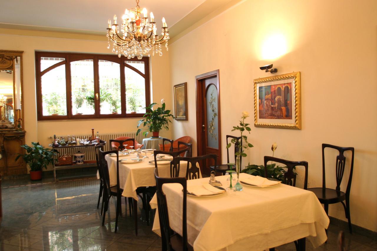 Hotel Pescetto Альбенга Экстерьер фото