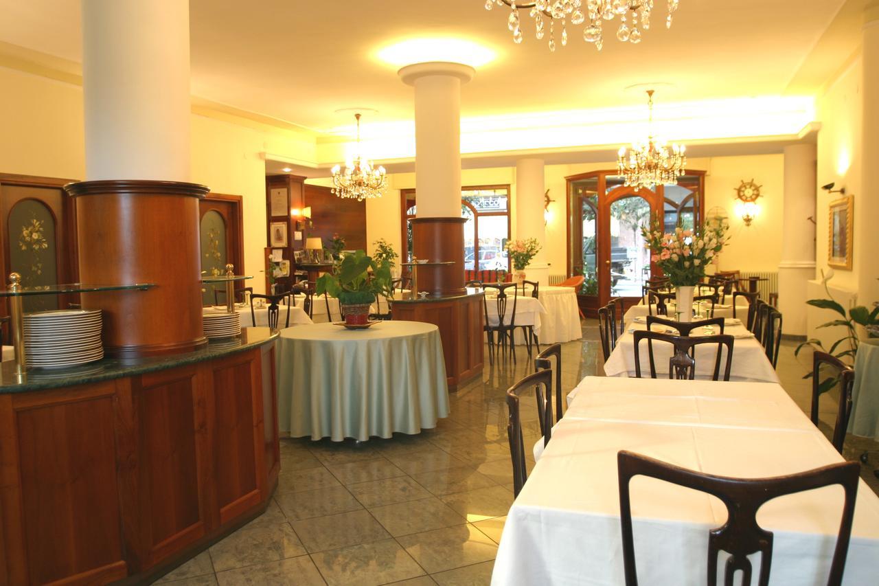 Hotel Pescetto Альбенга Экстерьер фото