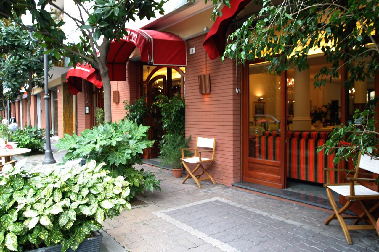 Hotel Pescetto Альбенга Экстерьер фото