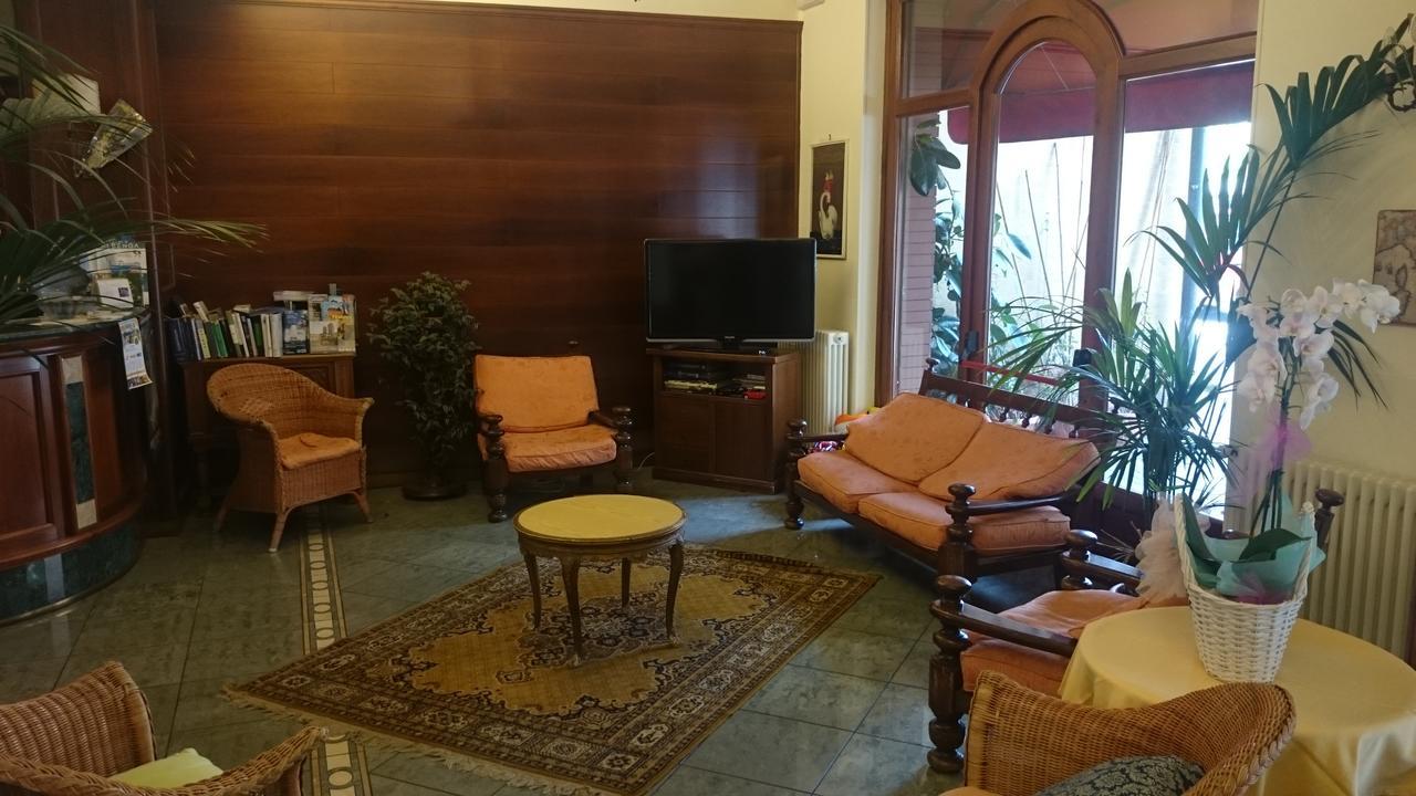 Hotel Pescetto Альбенга Экстерьер фото