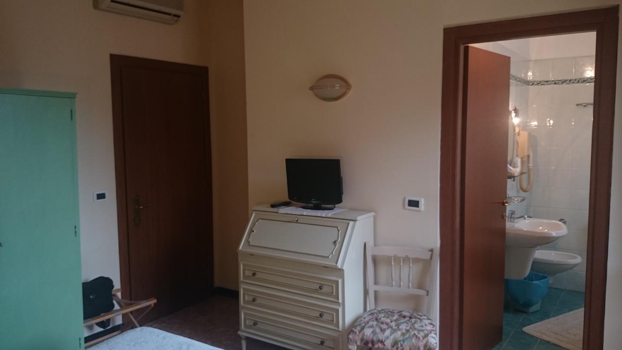 Hotel Pescetto Альбенга Экстерьер фото